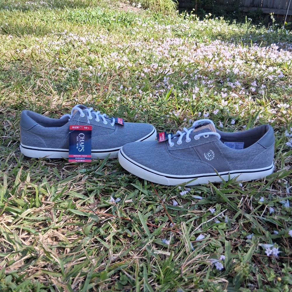 Chaps Men's Gray Canvas Sneakers - Picture 2 of 6